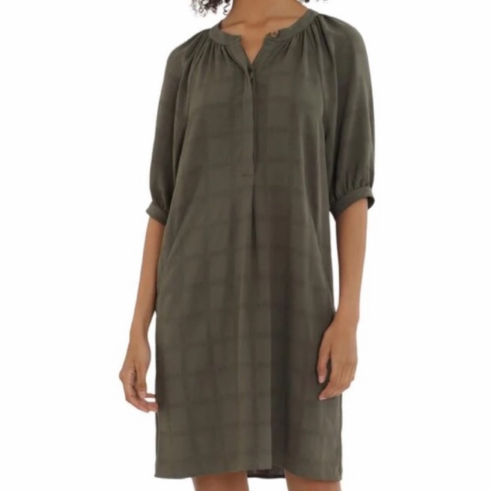 MAGGY LONDON
COLLARED KNEE LENGTH SHIRTDRESS